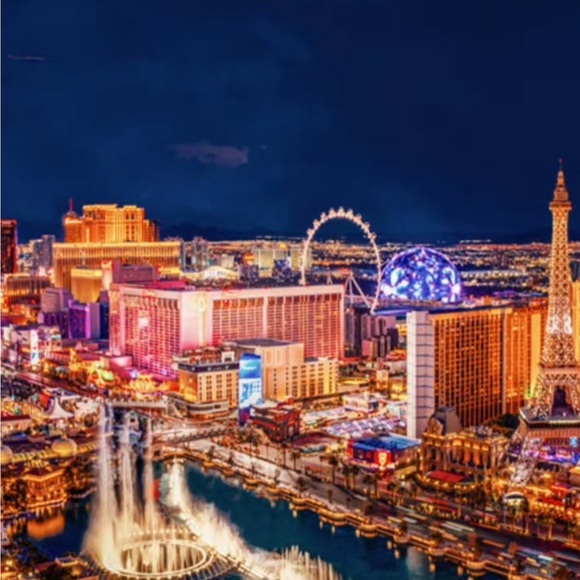 vegascurated
